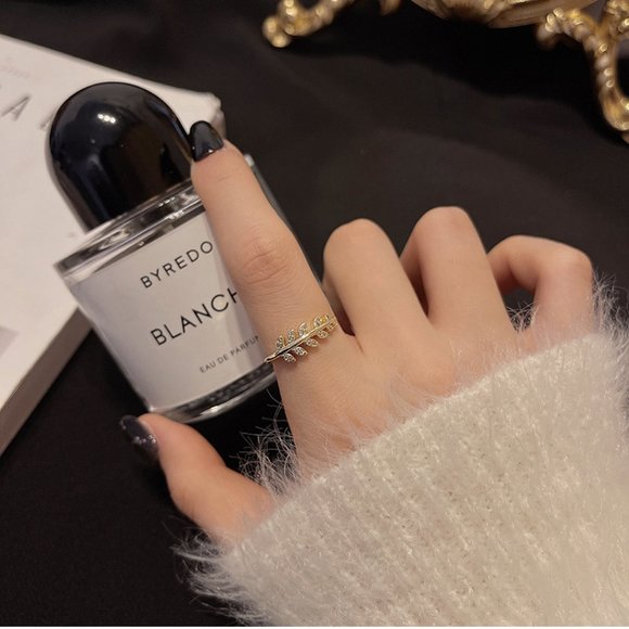 💕Last one Peace Oliver Leaf Golden Ring - Picture 9 of 11